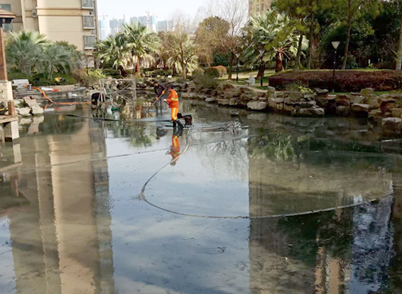 林西景观池淤泥清理